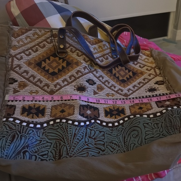 Myra Boho Tote Bag with Tribal Pattern new with tags . Good for weekend travel . - Picture 8 of 8